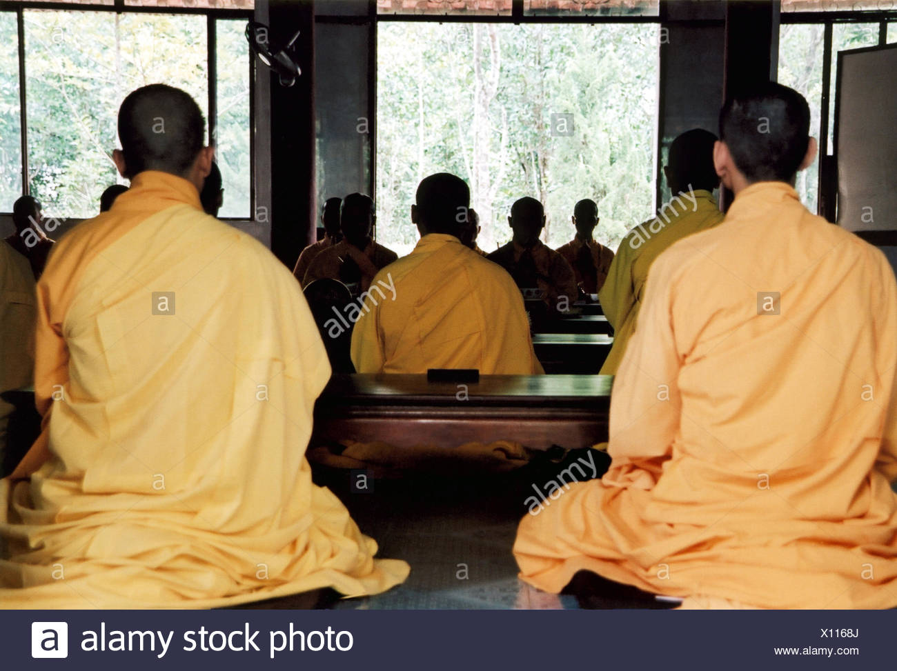 Buddhist Prayer Hall High Resolution Stock Photography and Images Alamy