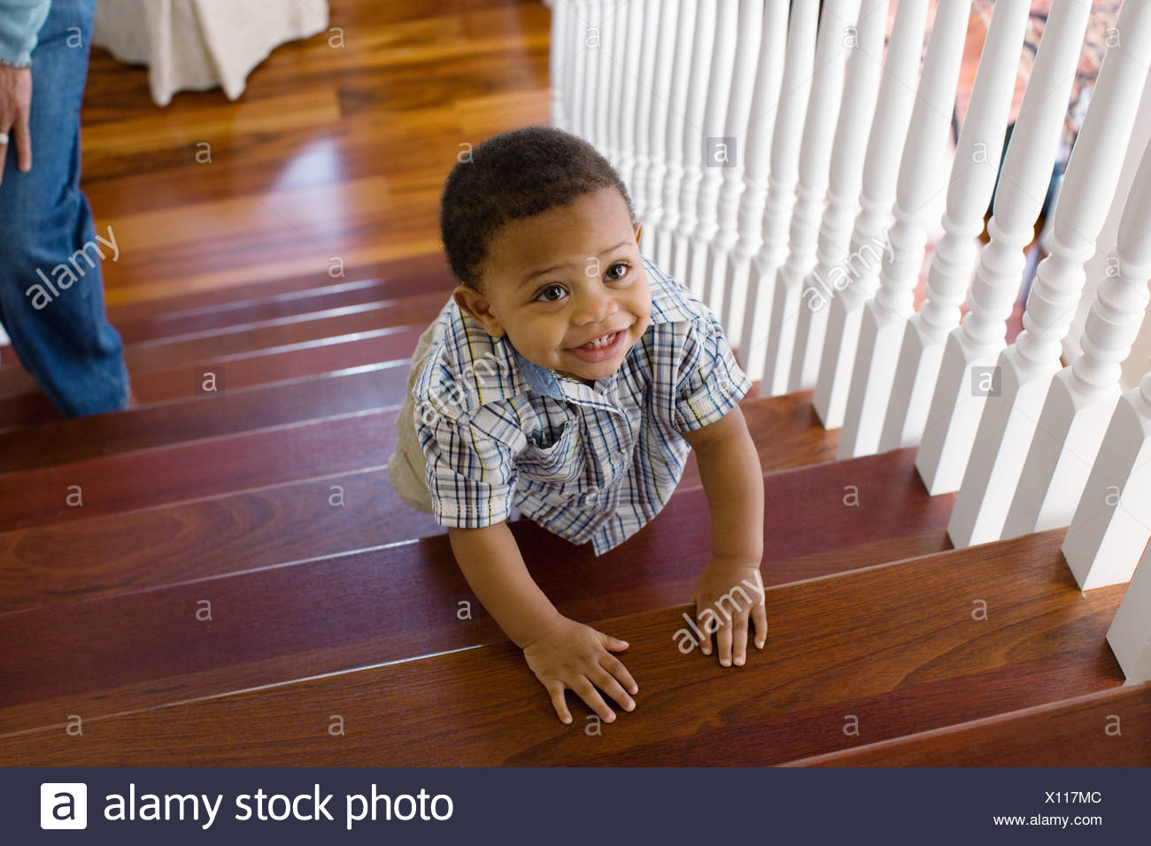 baby climb stairs