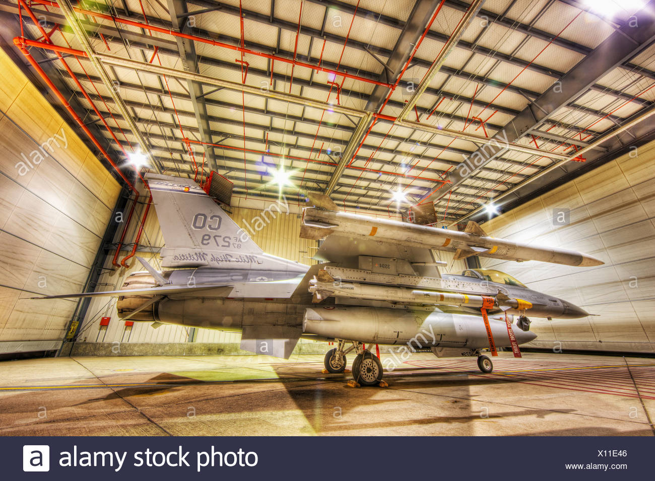 Side View F 16 Falcon Jet High Resolution Stock Photography and Images ...