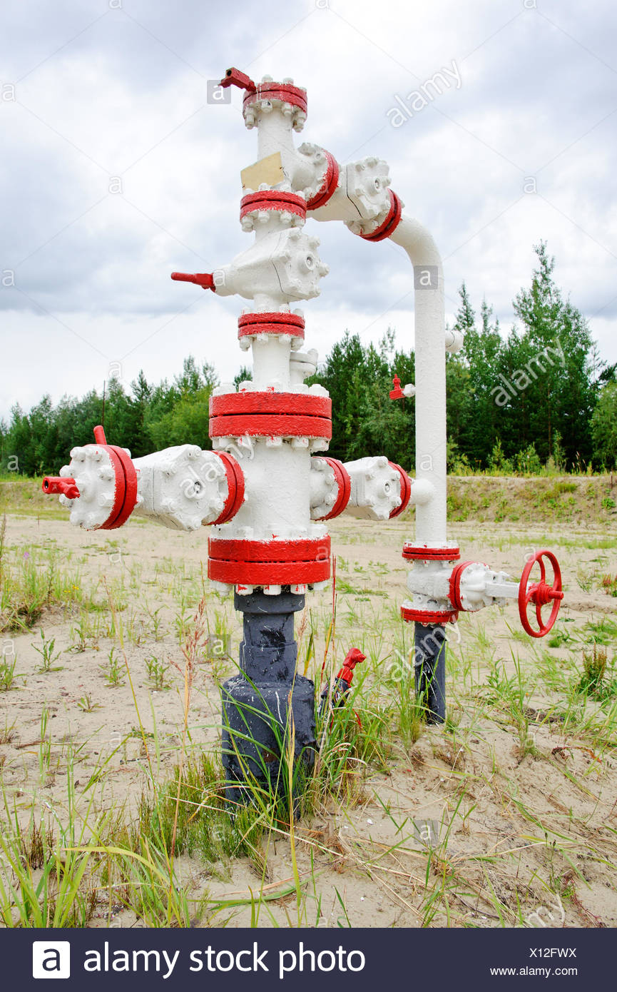 Wellhead High Resolution Stock Photography and Images Alamy