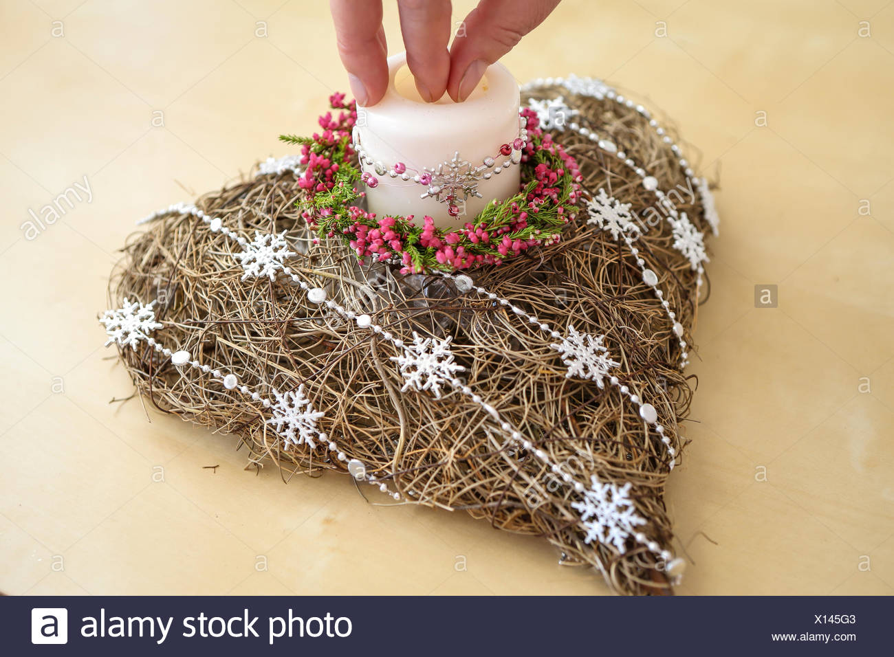 Material Wicker Base Heart Shaped Candle Wire Ribbon Plastic