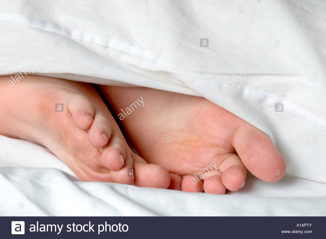 Blanket Foot Feet Linen Pillow Child White Bed Soft Horizontal