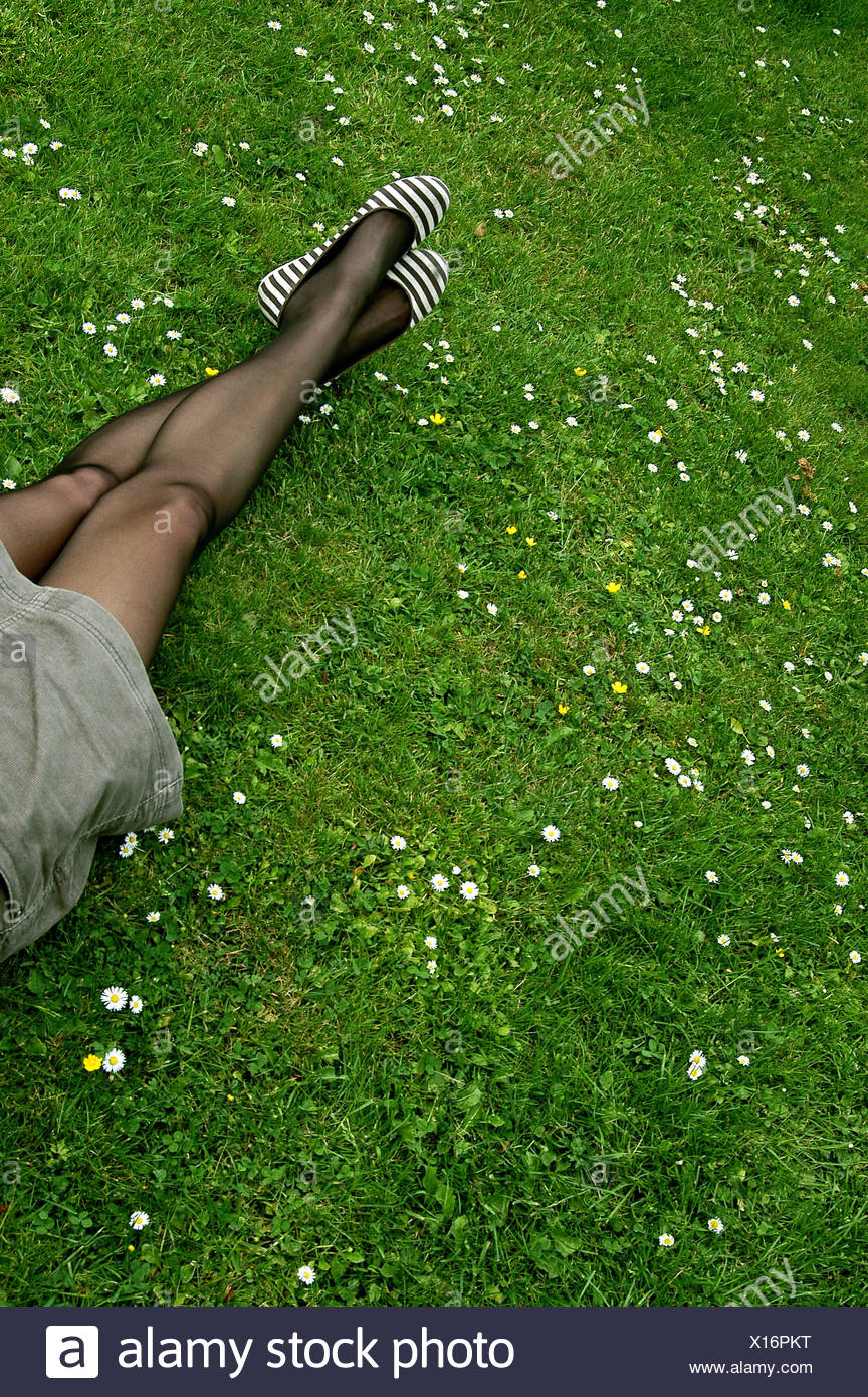 Legs Young Woman In Pantyhose High Resolution Stock Photography and ...