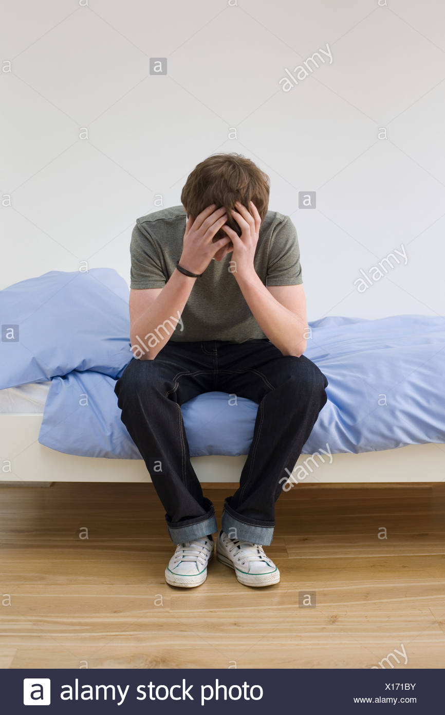 Teenager Crying Bedroom Stock Photos & Teenager Crying Bedroom Stock ...