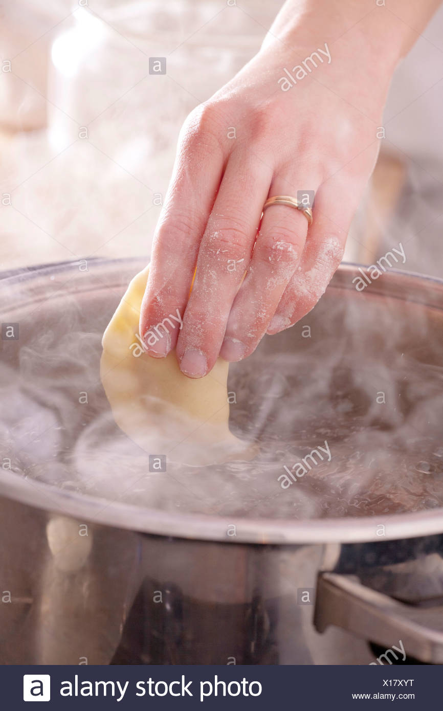 Hot Boiling Water High Resolution Stock Photography and Images Alamy
