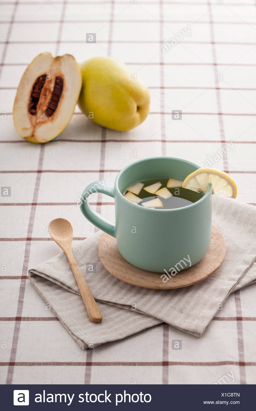 Chinese Quince Stock Photos & Chinese Quince Stock Images Alamy