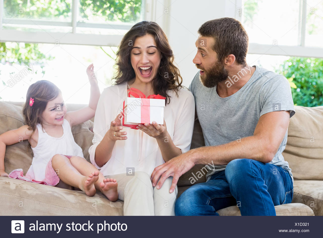 gift for mother to be from husband