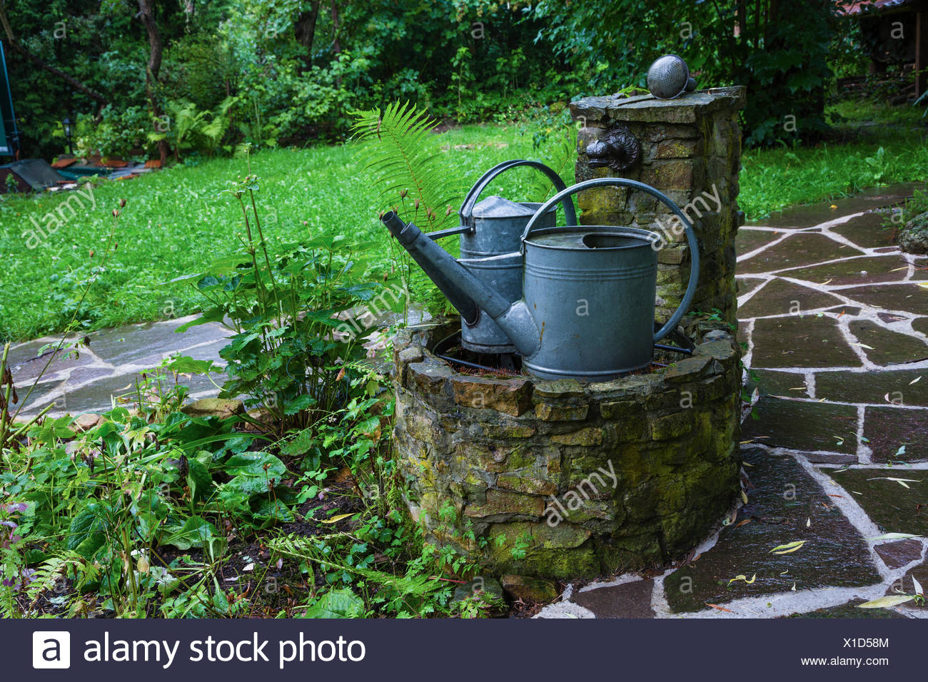 Brunnen Im Garten Stock Photos Brunnen Im Garten Stock Images