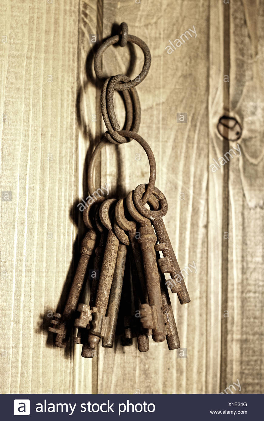 Old Vintage Door Keys Wood Stock Photos & Old Vintage Door Keys Wood