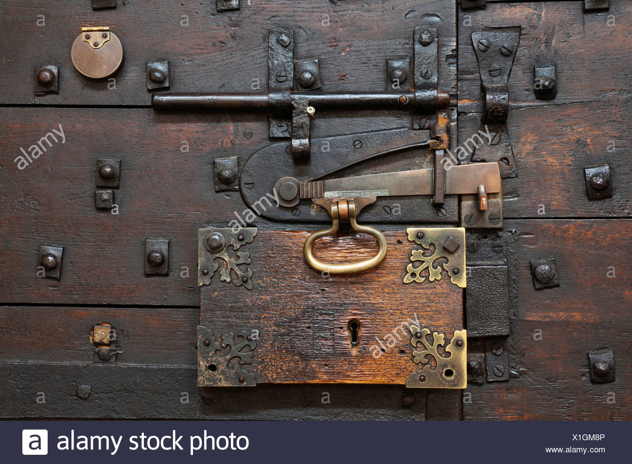 Medieval Door And Lock High Resolution Stock Photography and Images - Alamy