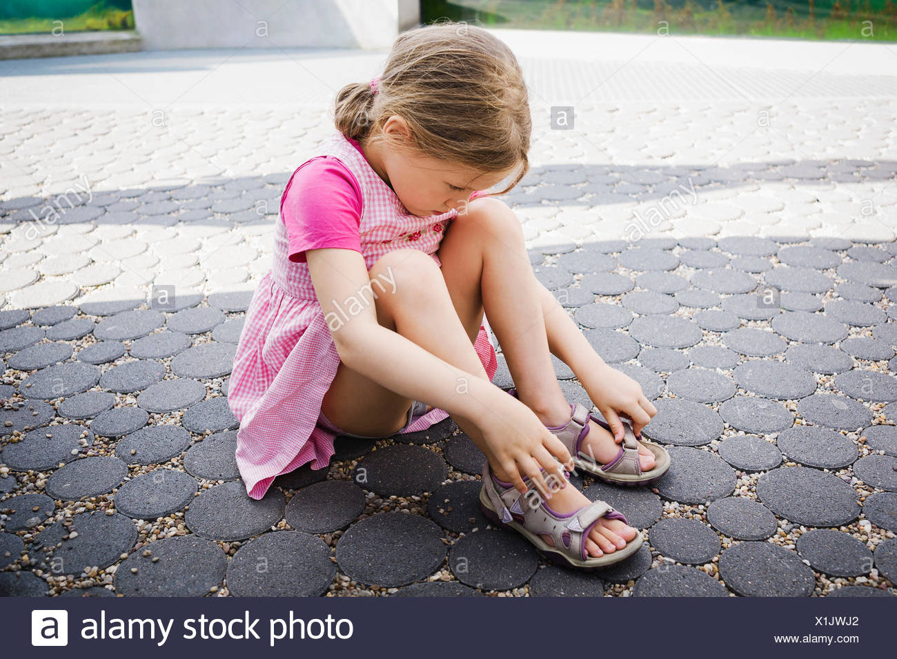 girls play sandals