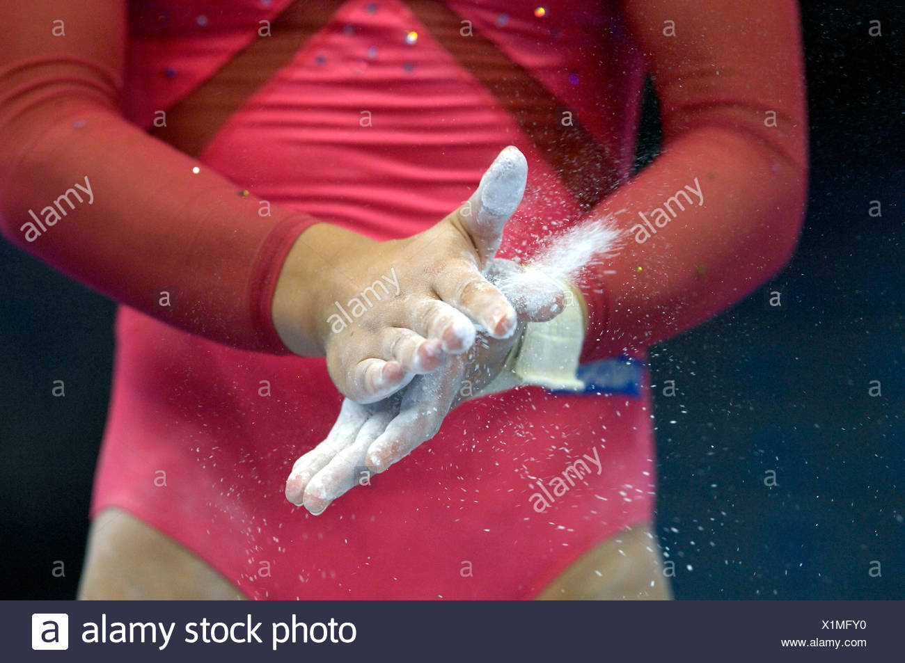 Gymnast Hands Chalk Stock Photos & Gymnast Hands Chalk Stock Images - Alamy