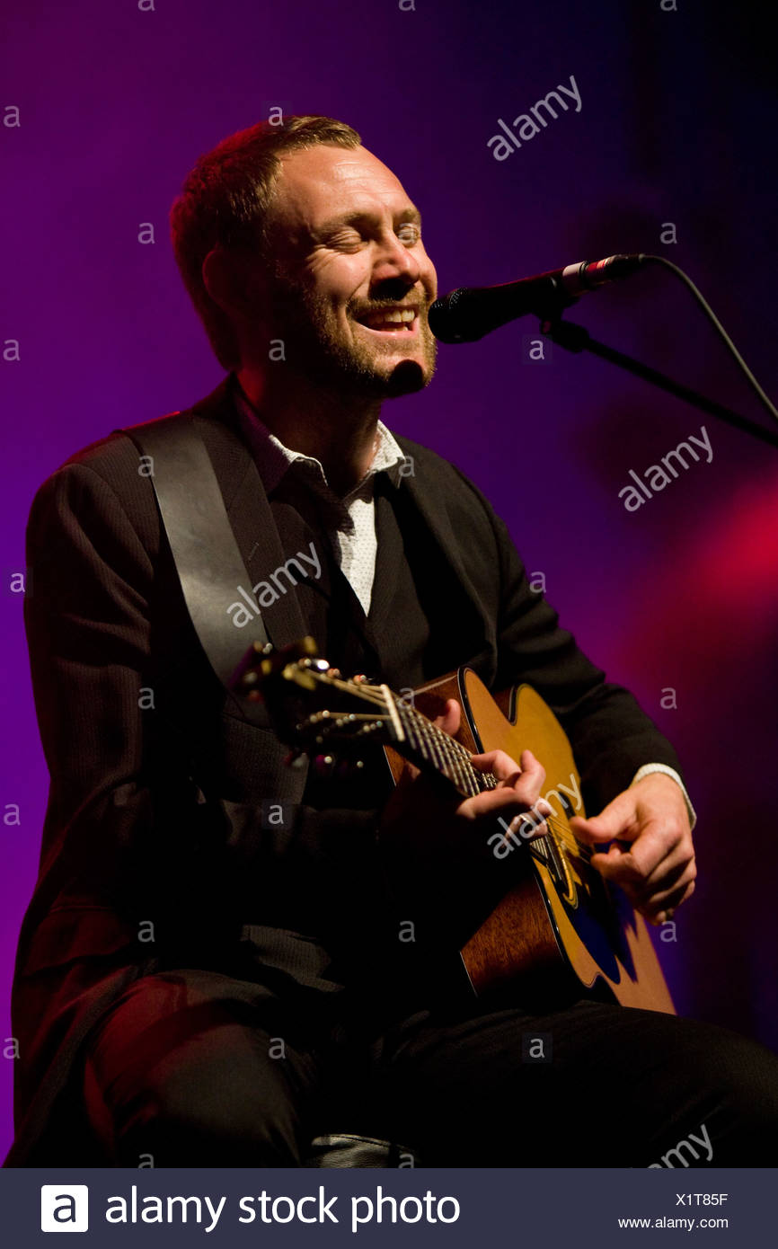 British Singer And Songwriter David Gray Performing Live At Blue