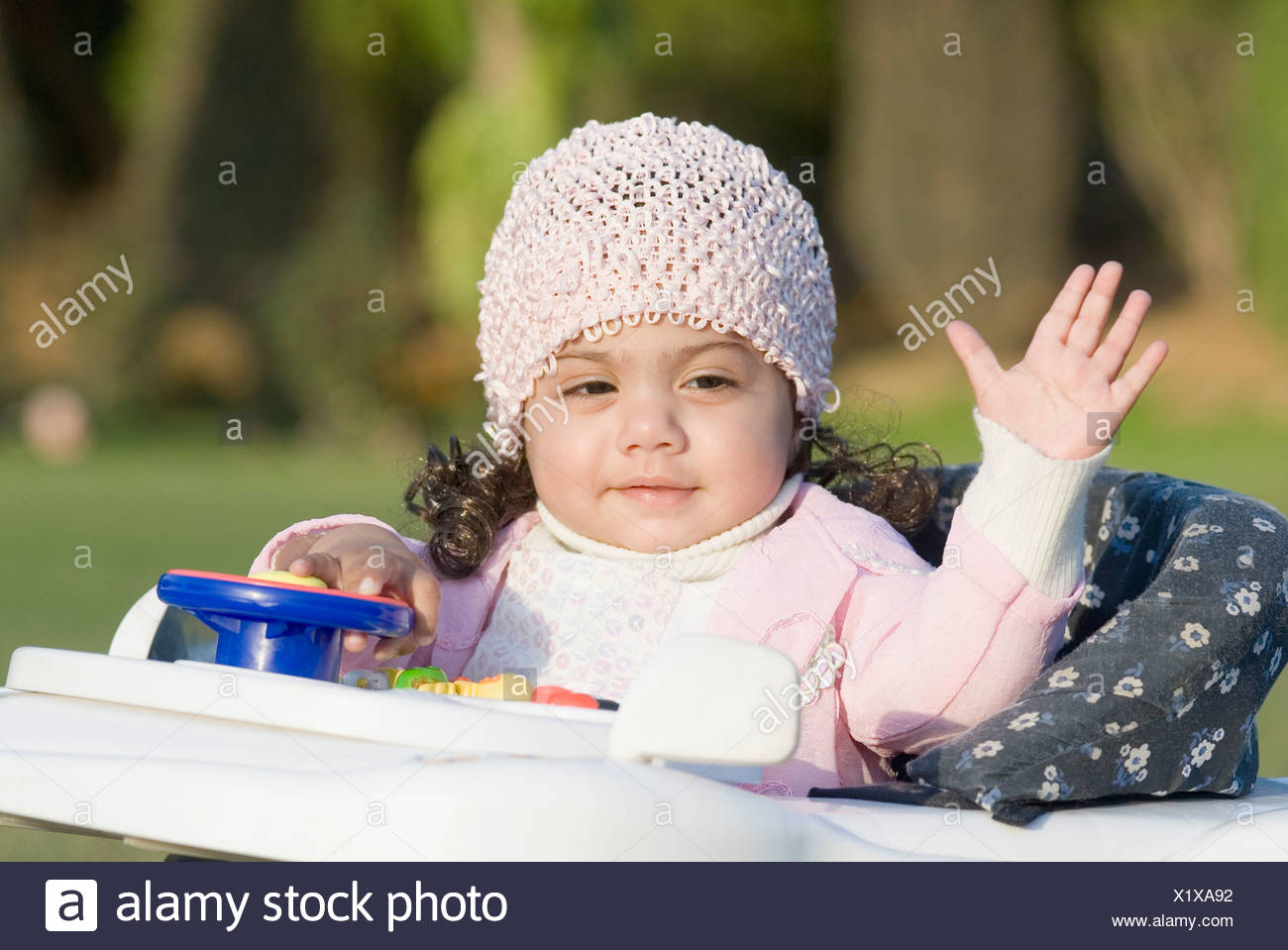 how to close a baby walker