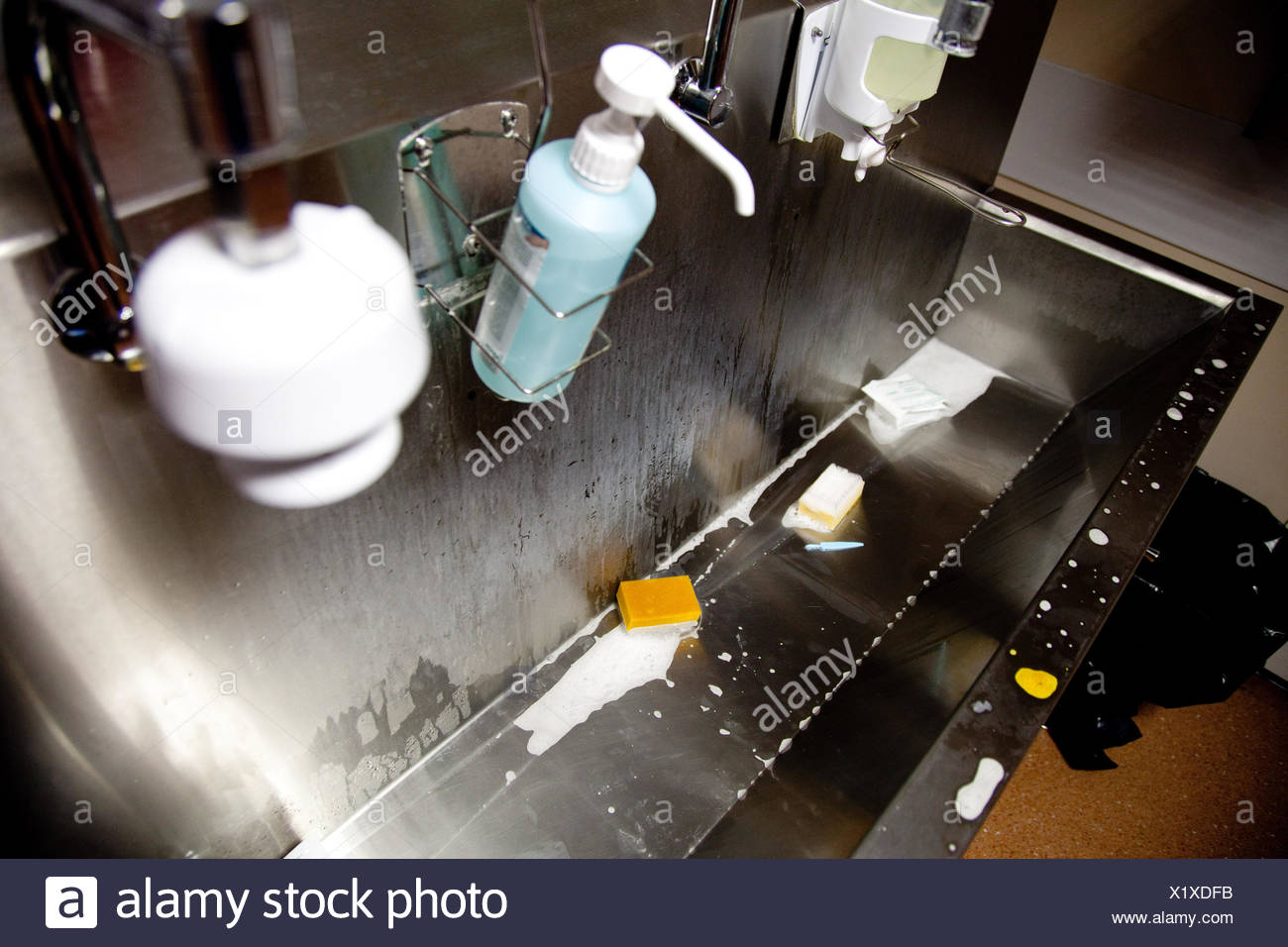 Hand Washing Facilities High Resolution Stock Photography and Images Alamy