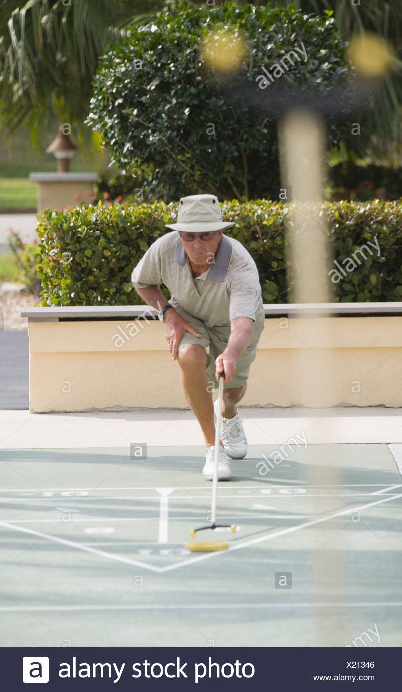 Shuffleboard High Resolution Stock Photography and Images - Alamy