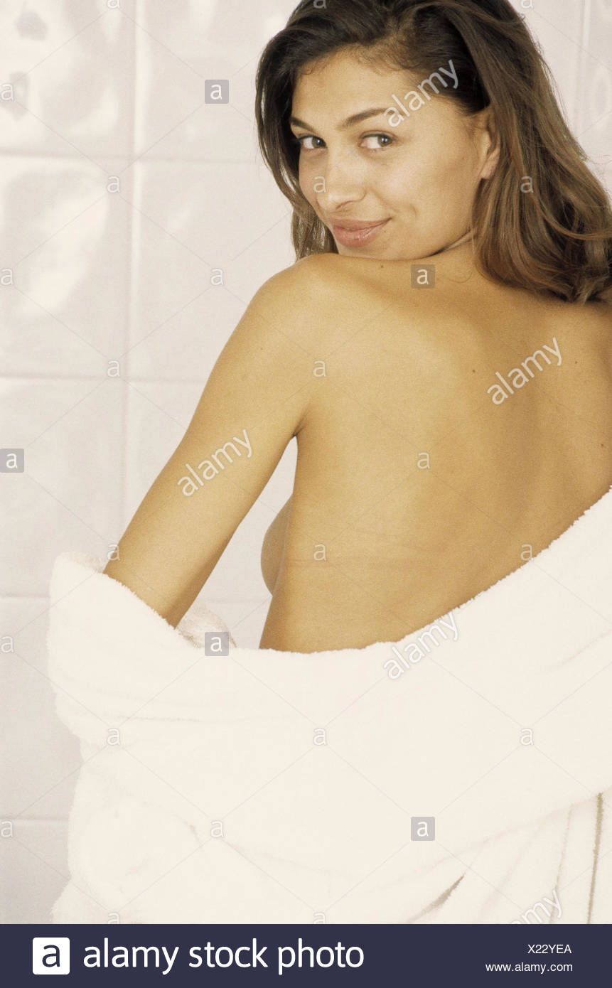 Woman Free Upper Part Of The Body Towel Back View Model Released Bath Dry Shy Shame Course Naturalness Beauty View Shoulder Body Back Slender Friendly Happy Inside Stock Photo Alamy