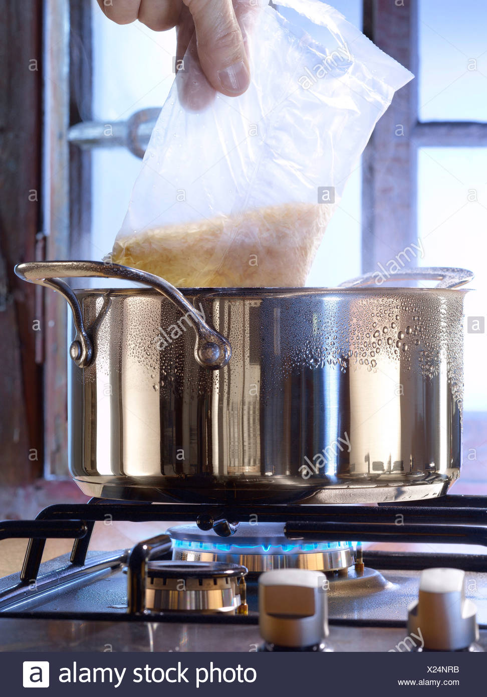Boiling Rice Stock Photos & Boiling Rice Stock Images Alamy