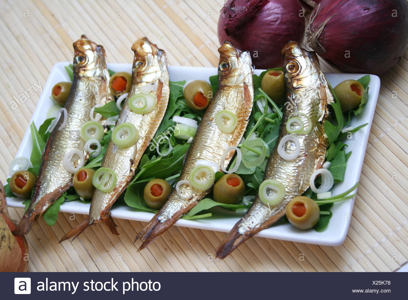 Page 2 Food Aliment Fish Pisces Smoke High Resolution Stock Photography And Images Alamy