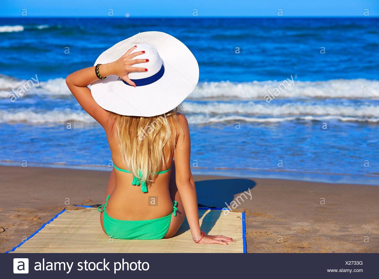 girl beach hat