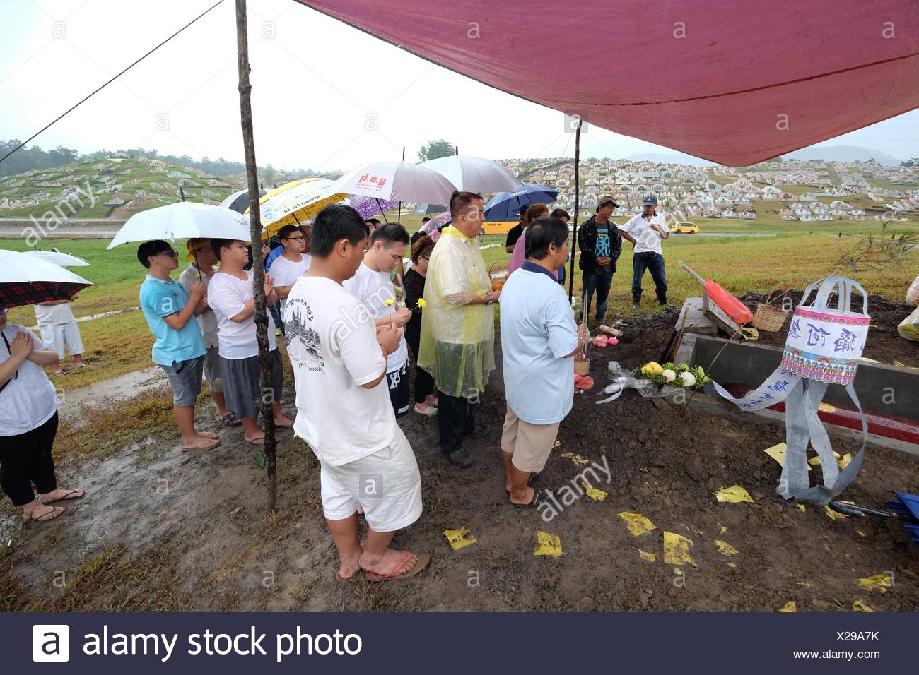 Burial Ground At Hakka S Association Cemetery Kota Padawan