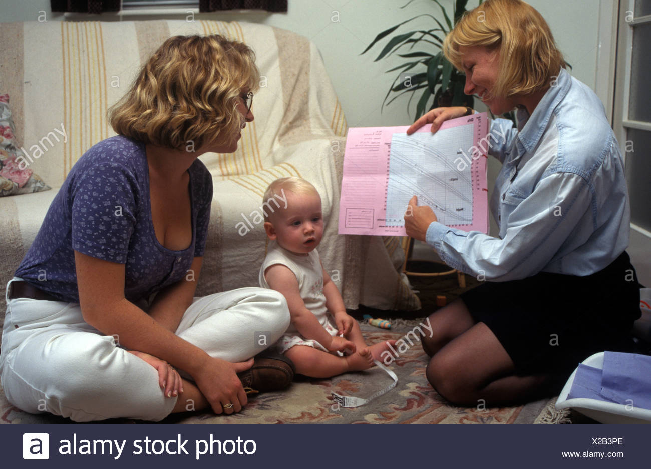 Health Visitor Baby Stock Photos & Health Visitor Baby Stock Images Alamy