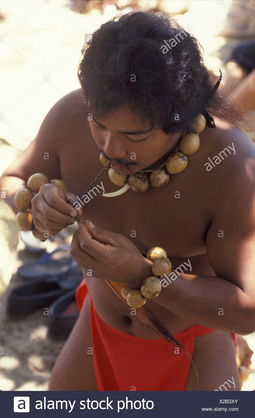 Hawaiian Man High Resolution Stock Photography And Images Alamy
