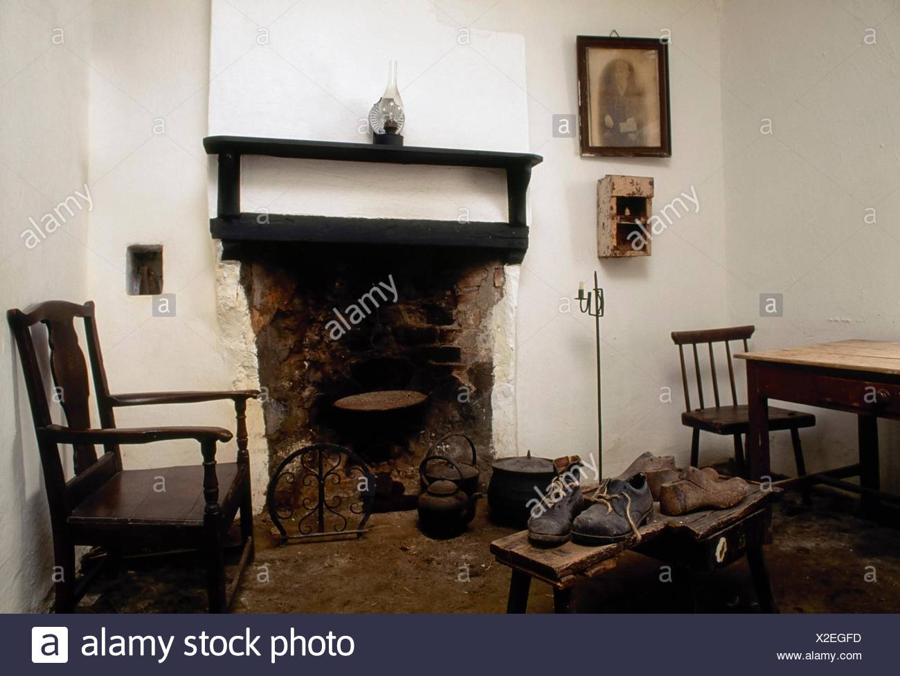Interior View Of A Traditional Irish Cottage Stock Photos
