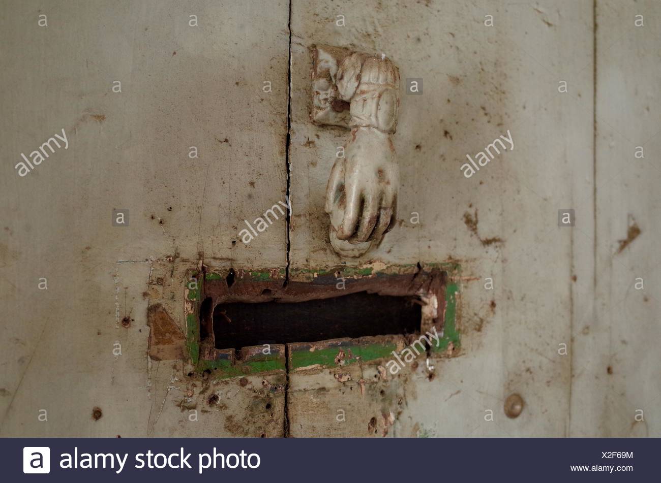 Old Fashioned Mail Slot Stock Photos Old Fashioned Mail Slot