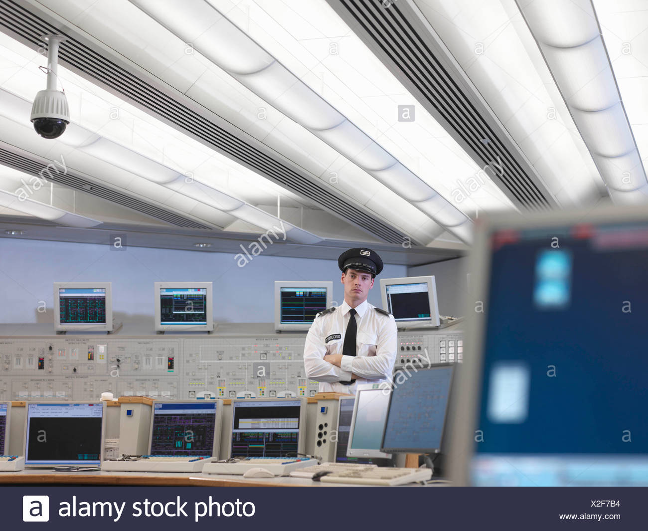 Security Guard In Control Room Stock Photos & Security Guard In Control