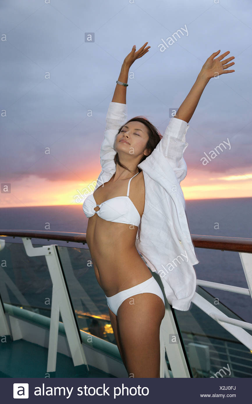 bikini dressing