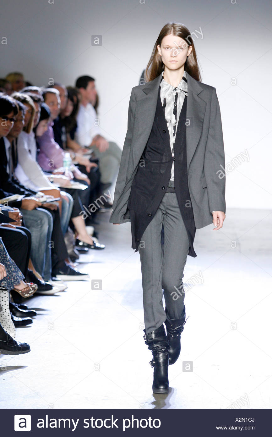 black tailored skinny trousers