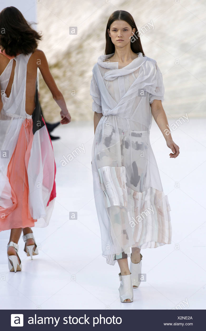 closed toe shoes for summer dresses