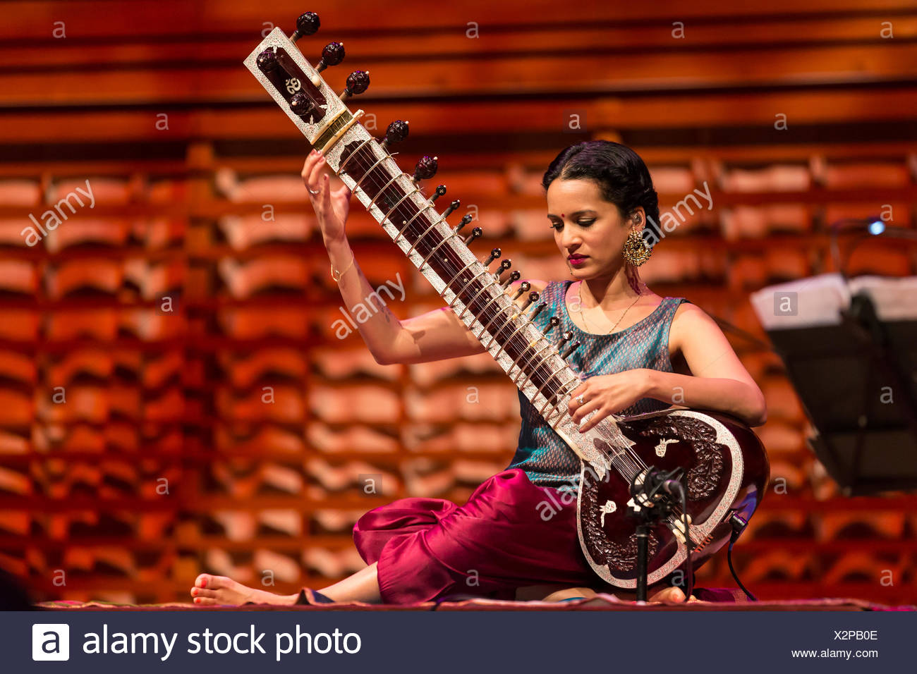 Anoushka Shankar Stock Photo Alamy