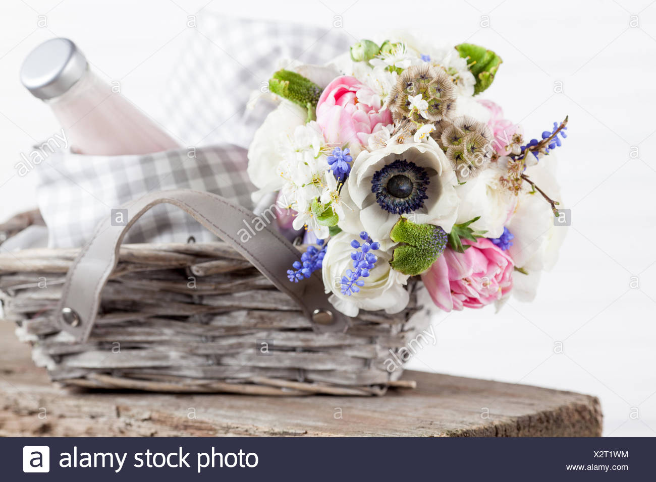Rustic Picnic Basket With Flowers Stock Photo Alamy