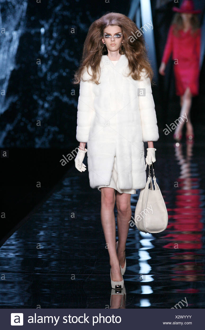 white dress dior