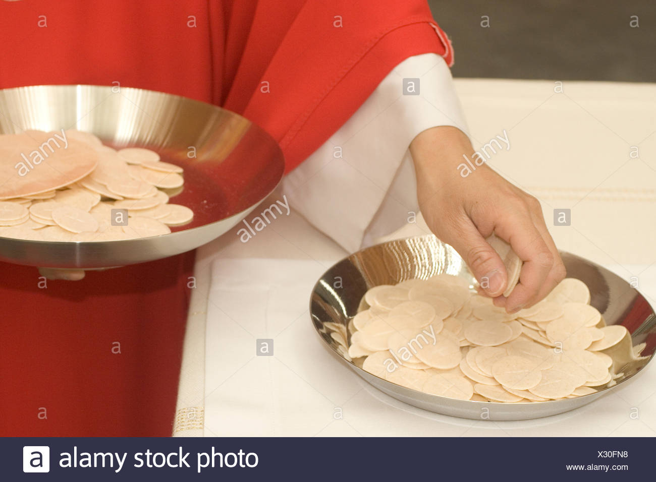 Communion Wafers Stock Photos & Communion Wafers Stock Images Alamy