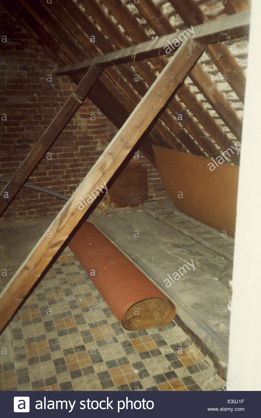 Attic Exposed Rafters Exposed Rafters High Resolution Stock Photography and Images - Alamy