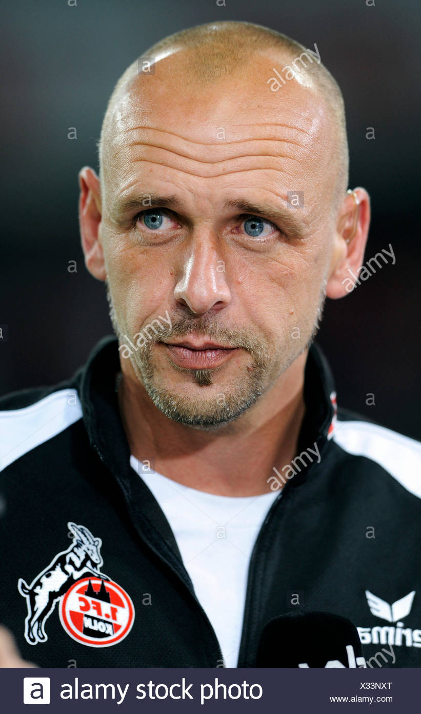 Holger Stanislawski Coach Fc Cologne Portrait 1st Fc Koeln Fc St Pauli Rhein Energie Stadium Cologne Stock Photo Alamy