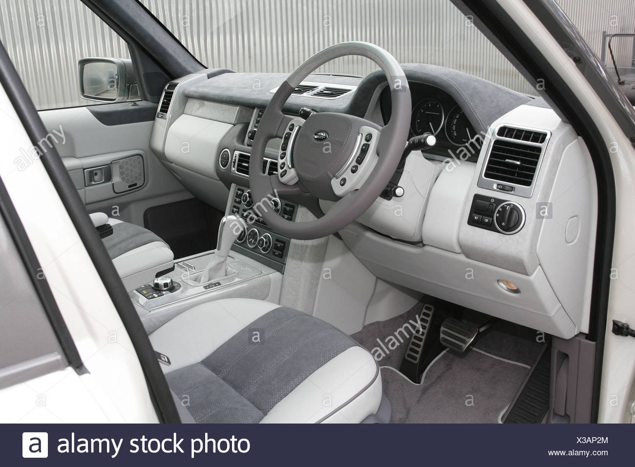 Range Rover Gemballa White Interior In Front Armatures Stock Photo Alamy