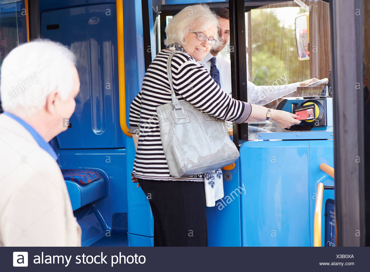 Woman Bus Boarding Stock Photos & Woman Bus Boarding Stock Images Alamy