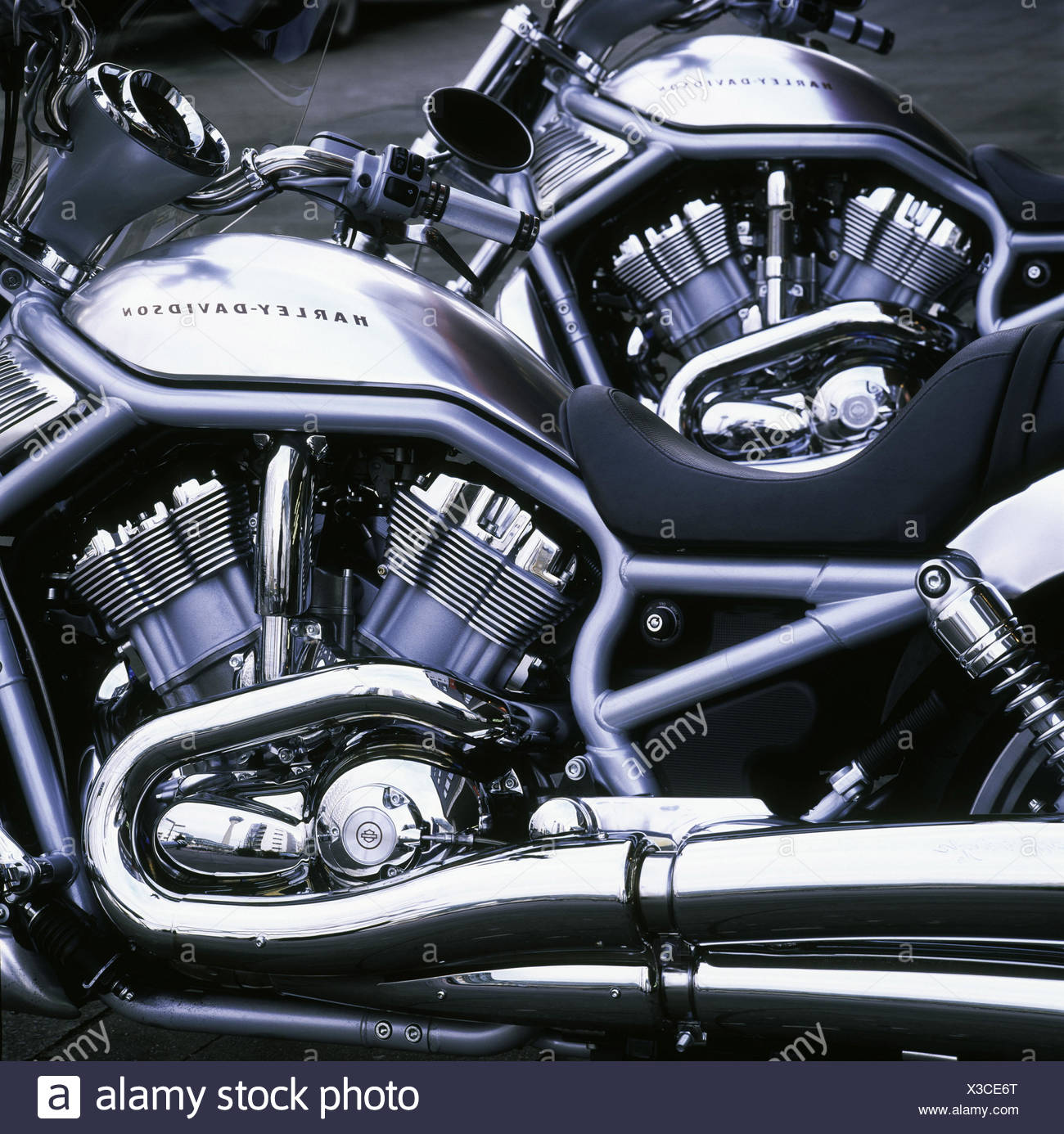 Motorcycles Harley Davidson Detail Rights Clear Motorcycles Automobiles Mark Motorcycle Mark Harleys Dealer Motorcycle Dealer Sales Models Tank Engine Exhaust Chrome Chrome Plated Brightness Collector S Items Collector S Items