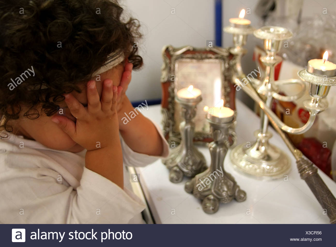 Shabbat Candles Stock Photos & Shabbat Candles Stock Images Alamy