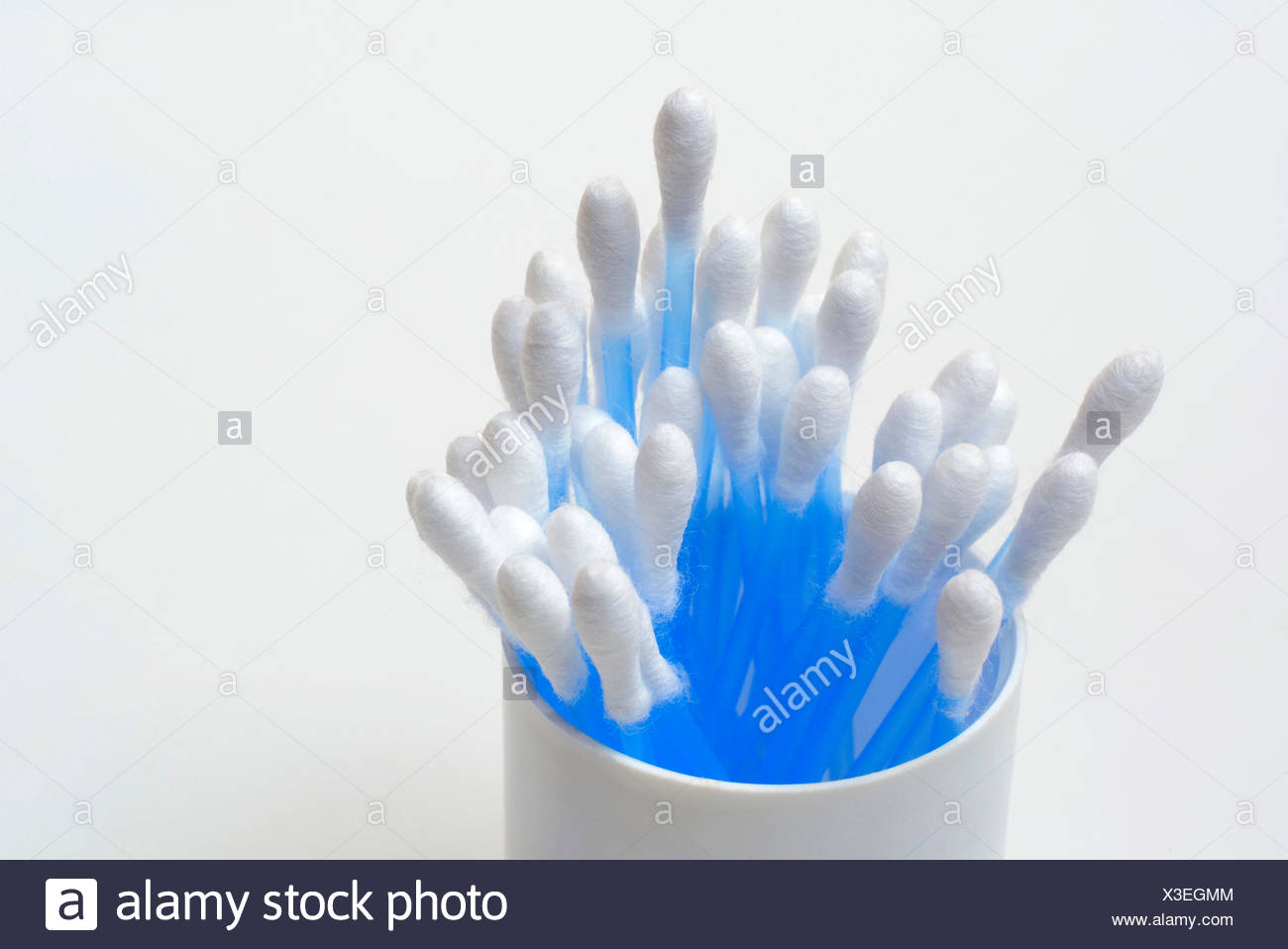 Download Cotton Buds High Resolution Stock Photography And Images Alamy Yellowimages Mockups