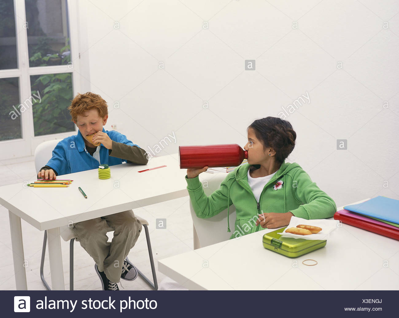 Classrooms Break Schoolboy Eat Drink School School Desks