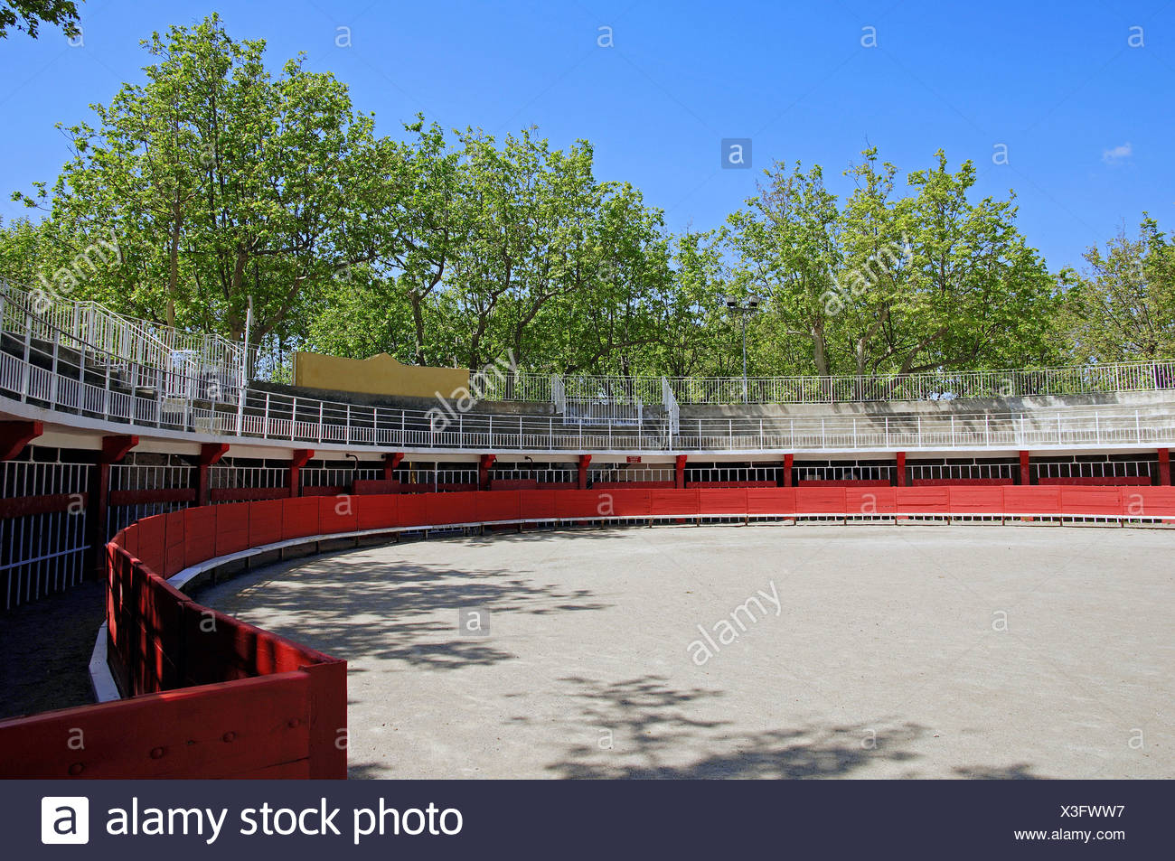 French Bull Fighting High Resolution Stock Photography And Images Alamy