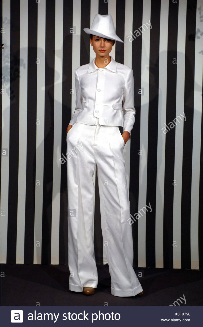 white wide leg trouser suit