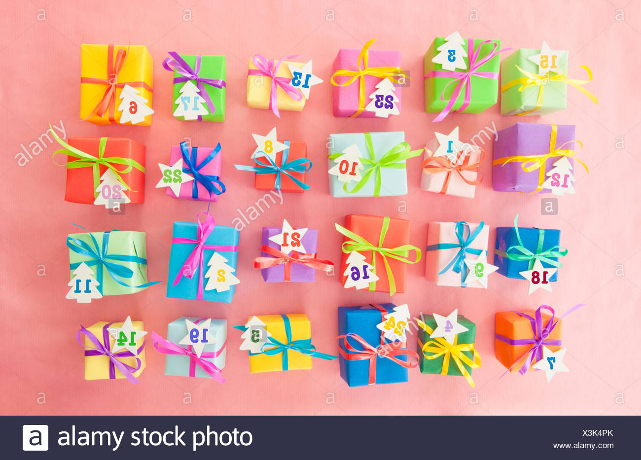 Adventskalender Geschenke High Resolution Stock Photography And Images Alamy