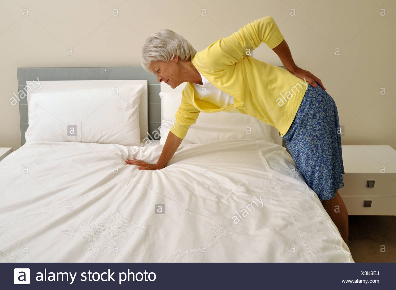 Back Pain Pensioner Senior Old Woman Mature Lumbago Hurt Pain Bedroom Making Bed Back Inside Medicine Stock Photo Alamy Layer clipping allows you to do it simply. https www alamy com back pain pensioner senior old woman mature lumbago hurt pain bedroom making bed back inside medicine image277633626 html