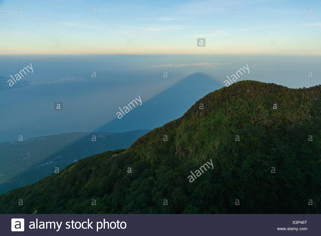 Indonesia Maluku Utara Kota Tidore Kepulauan Mountains Before Sunrise On The Pulau Tidore On Northern Molikken Stock Photo Alamy